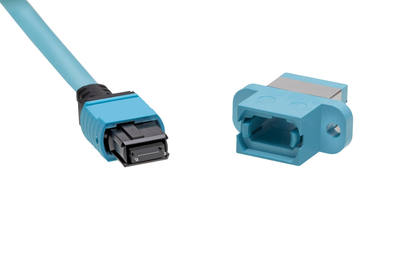 光様  連絡用 光ファイバー用コネクターおよびアダプター | Molex