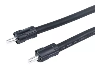 HyperQube高電圧ケーブルアセンブリー。