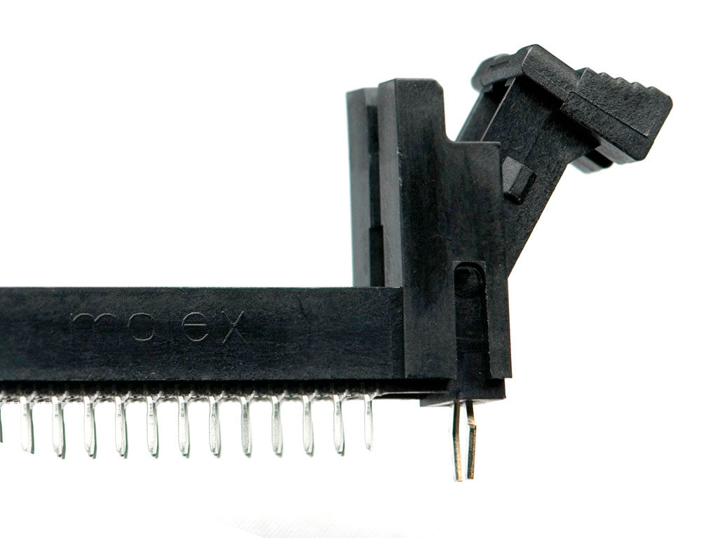 Molex DDR4 DIMM socket.