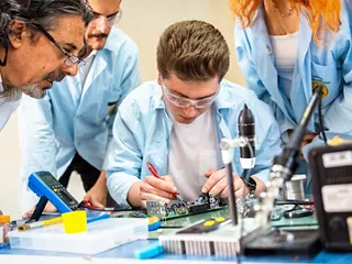 Engineers use Molex connector samples for rapid prototype 