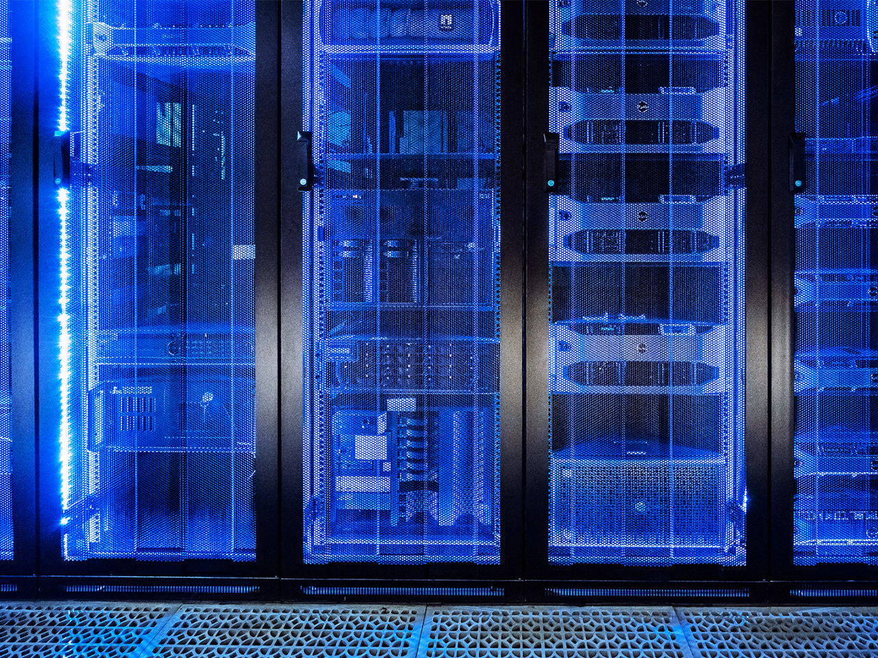 Panoramic View: Advanced Liquid Cooling System in Modern Data Center