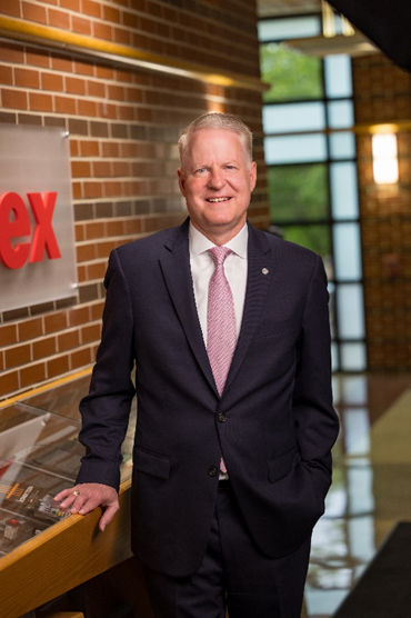 Molex 首席执行官 Joe Nelligan